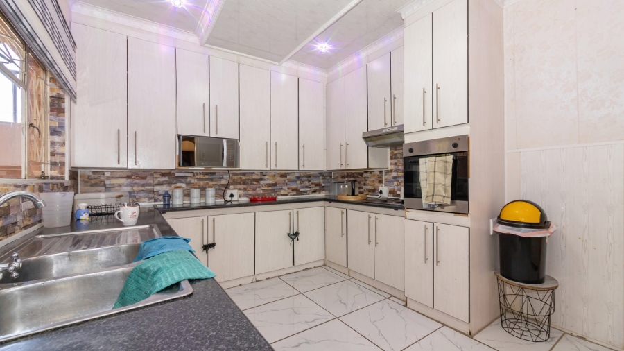 4 Bedroom Property for Sale in West Park Free State